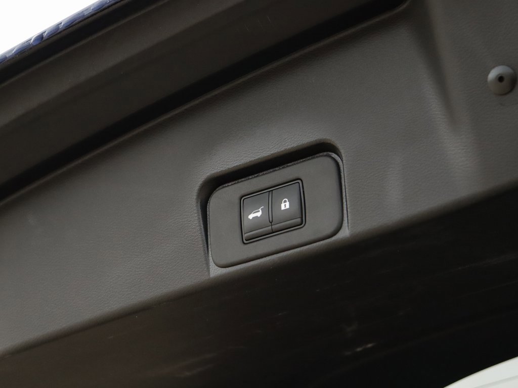 Used 2023 Nissan Rogue SL w/ SL Premium Package image 31