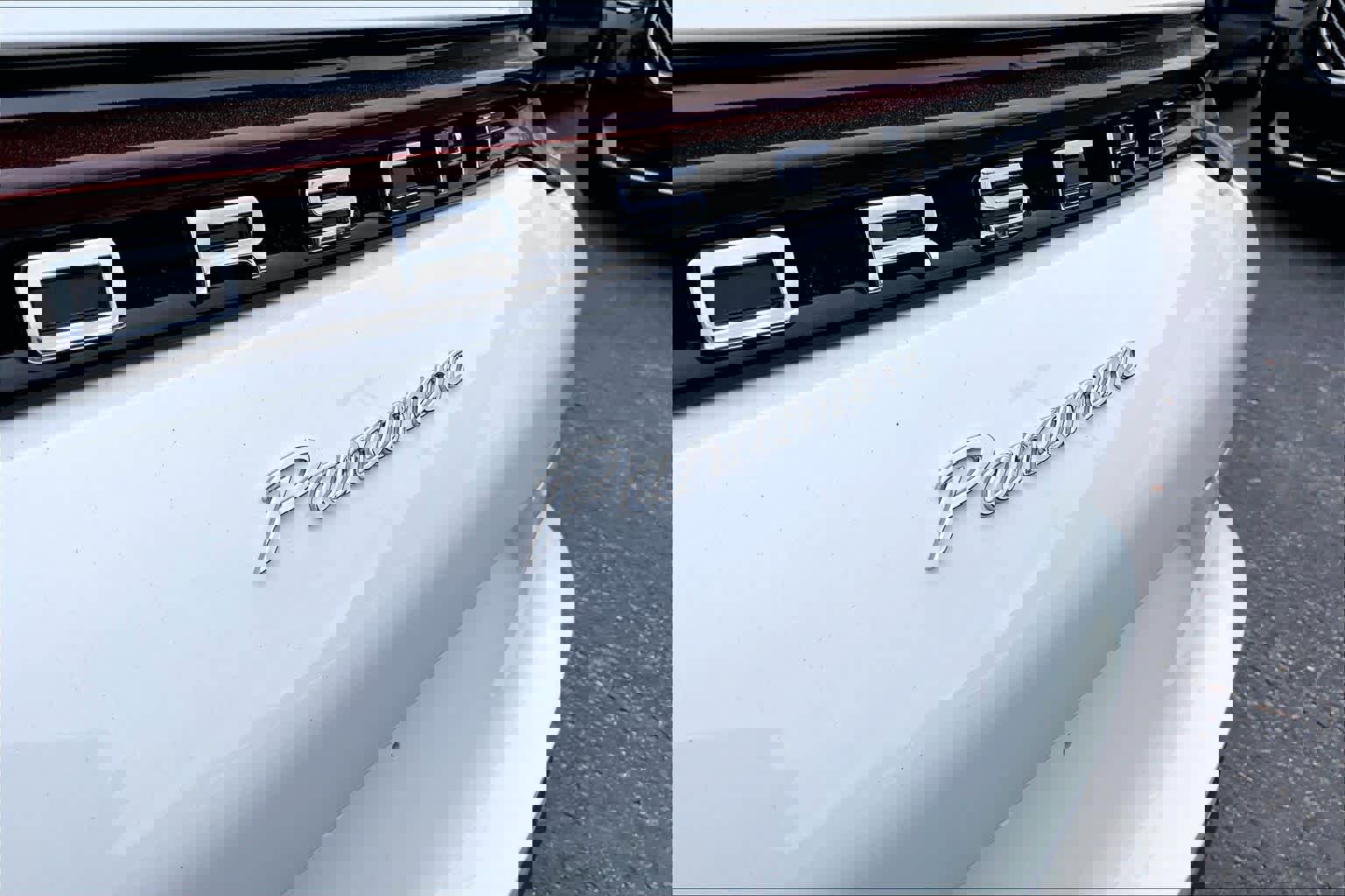 Used 2023 Porsche Panamera image 10