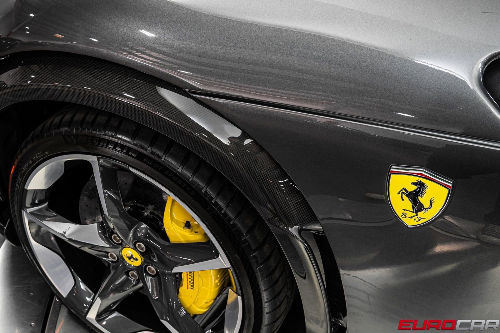 Used 2025 Ferrari Purosangue AWD/4WD image 18