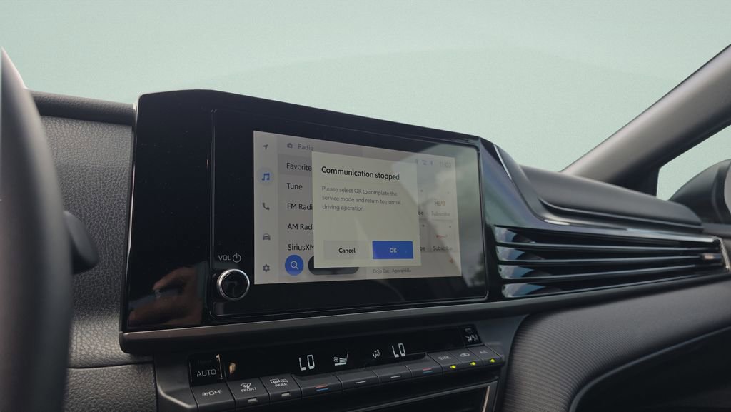 Used 2025 Toyota Camry SE image 14