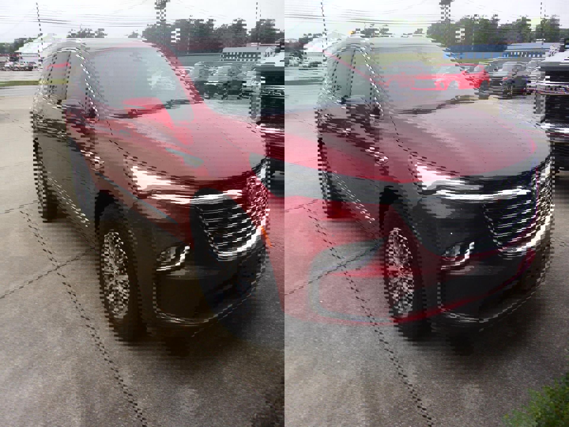 Used 2024 Buick Enclave Premium image 1