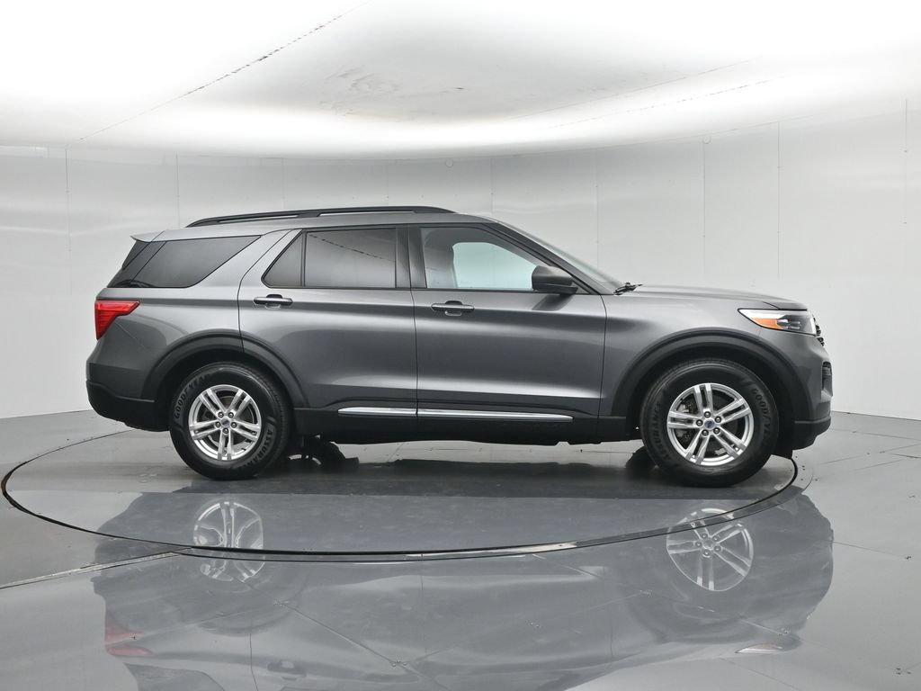 Used 2021 Ford Explorer XLT RWD image 30