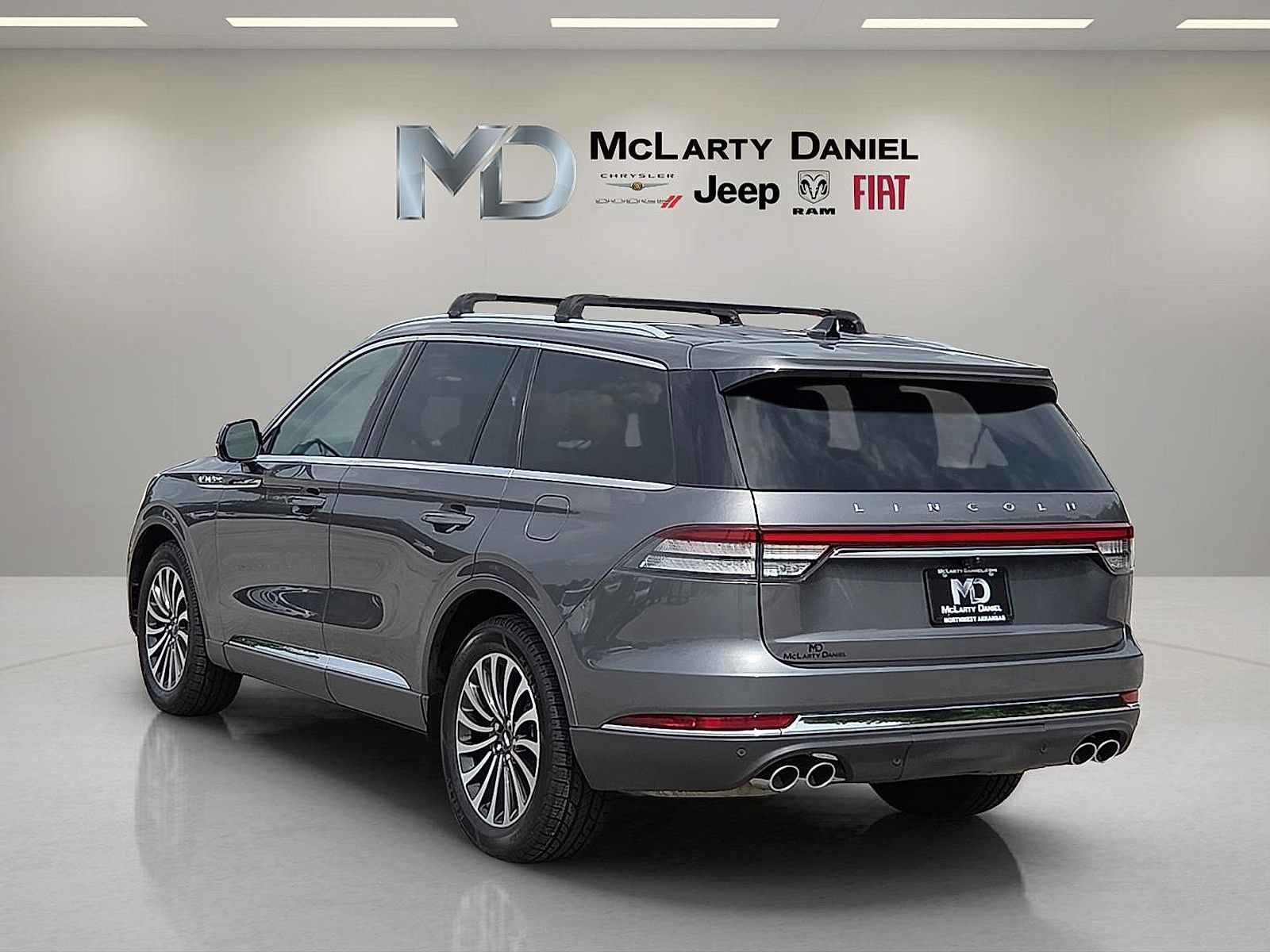 Used 2023 Lincoln Aviator Reserve w/ Elements Package Plus AWD/4WD video 4