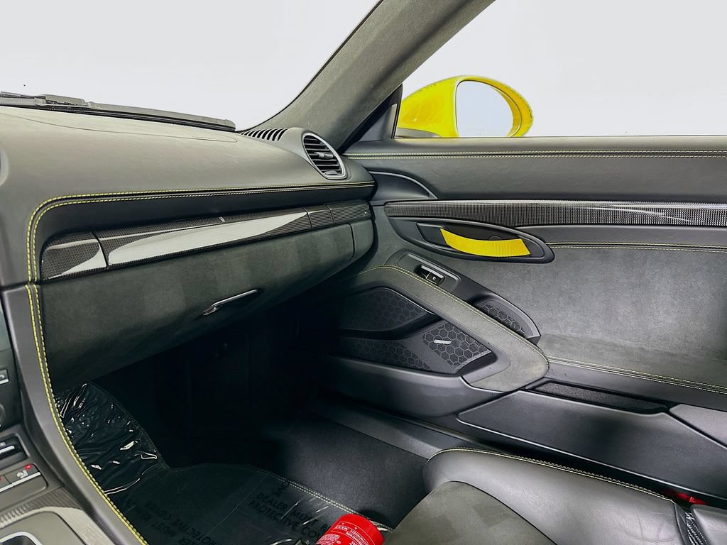 Used 2022 Porsche 718 Cayman GT4 RWD image 17