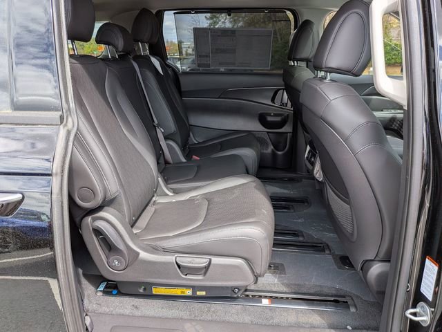 New 2026 Kia Carnival SX w/ SX Dark Edition Package FWD image 25