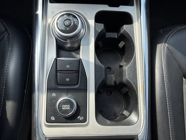 Used 2022 Ford Explorer XLT w/ Equipment Group 202A AWD/4WD image 35