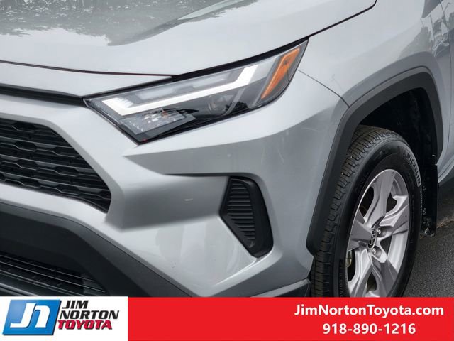 Used 2025 Toyota RAV4 XLE w/ Convenience Package FWD image 11