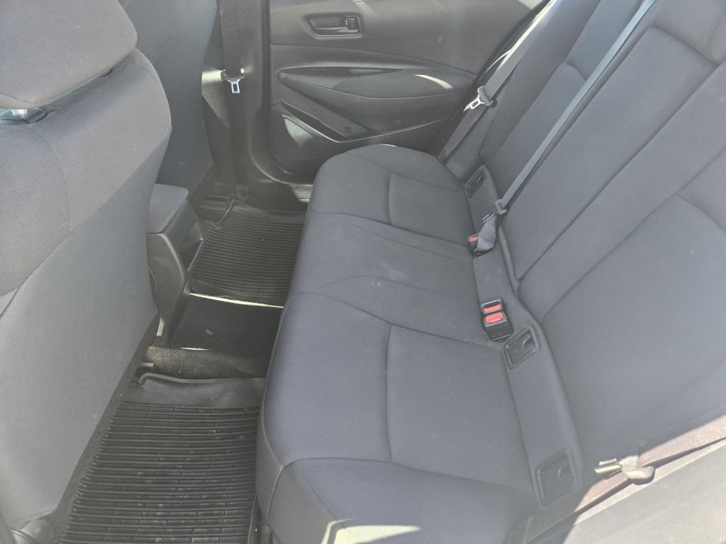 Used 2022 Toyota Corolla LE FWD image 11