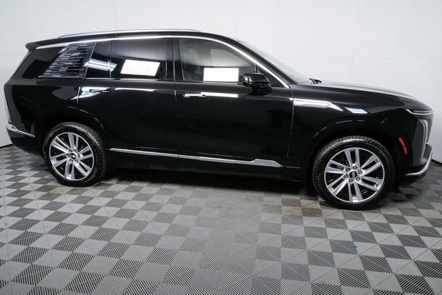 New 2026 Cadillac Vistiq Luxury image 2