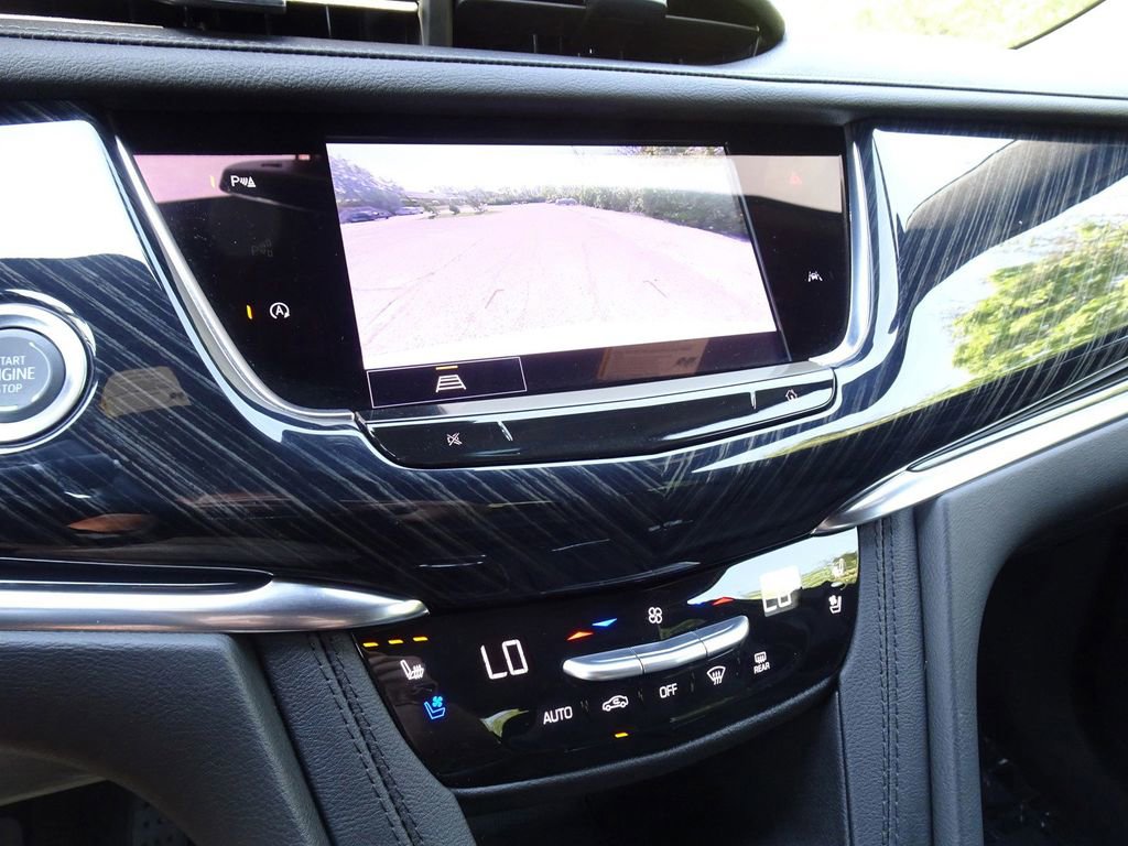 Certified 2025 Cadillac XT6 Premium Luxury w/ LPO, Floor Liner Package AWD/4WD image 17