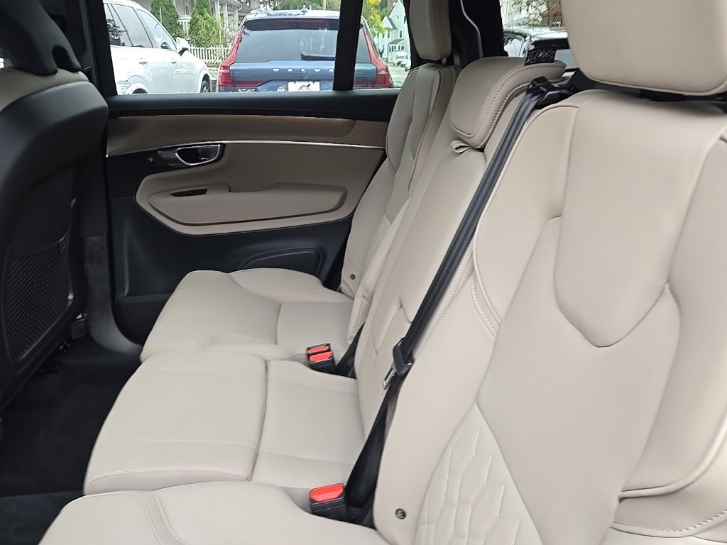 Certified 2026 Volvo XC90 B6 Plus AWD/4WD image 14