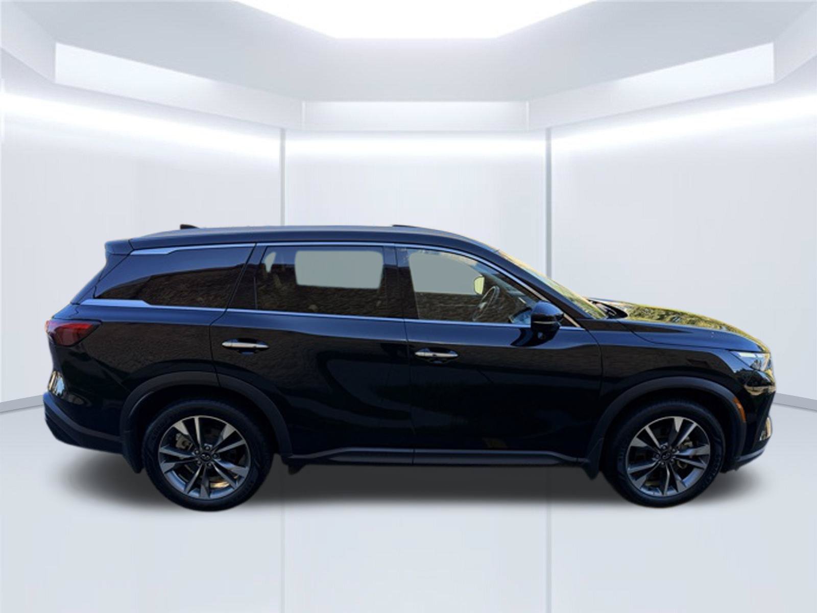 Used 2024 INFINITI QX60 Luxe w/ Vision Package AWD/4WD image 4