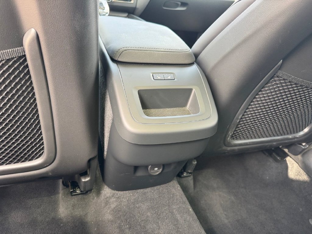 Certified 2026 Volvo XC60 B5 Plus w/ Climate Package AWD/4WD image 10