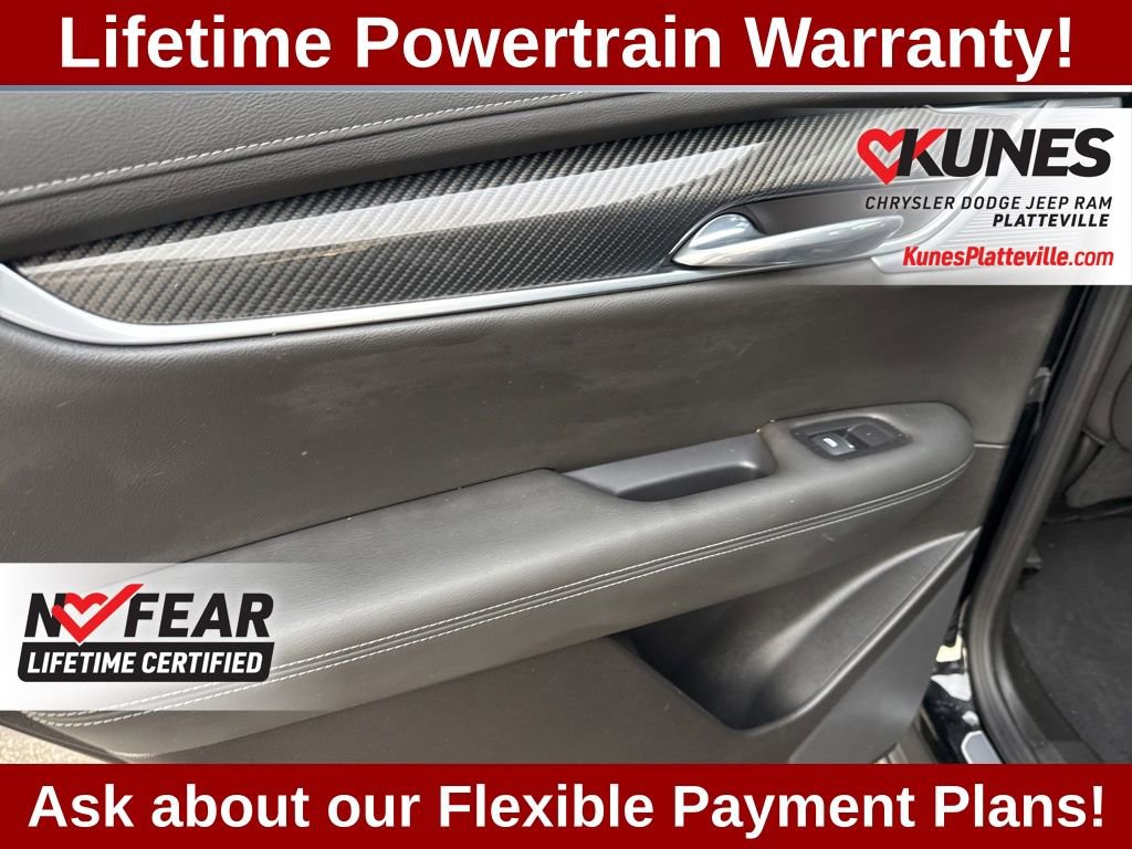 Used 2024 Cadillac XT6 Sport w/ Technology Package AWD/4WD image 32