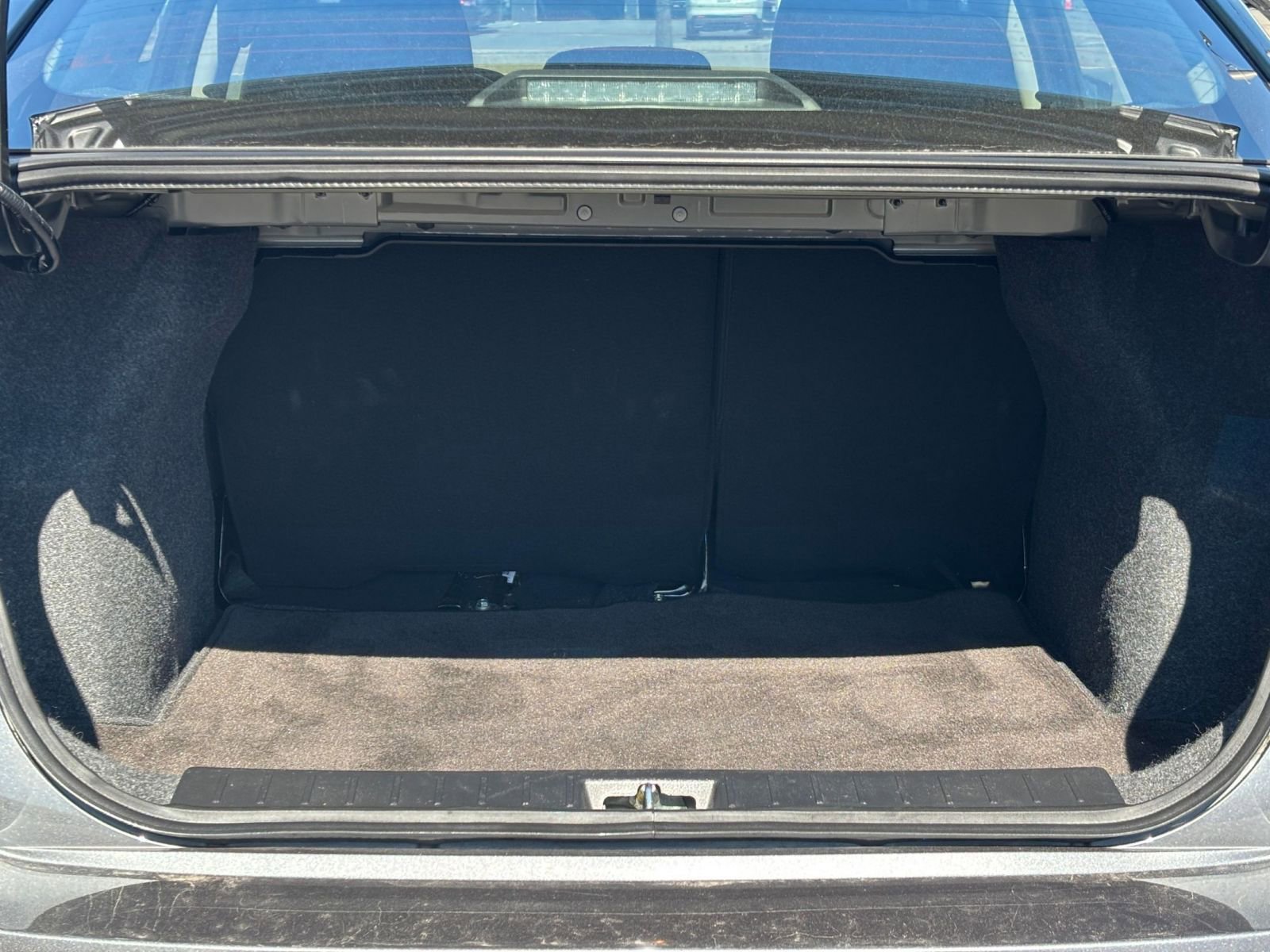 Used 2025 Nissan Versa SV image 31