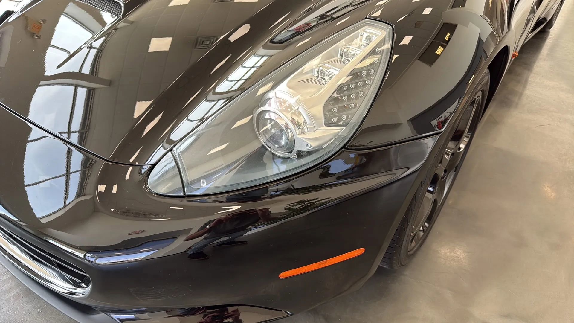 Used 2010 Ferrari California RWD image 24