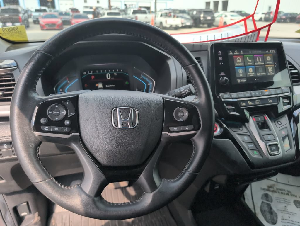 Used 2022 Honda Odyssey Touring image 11