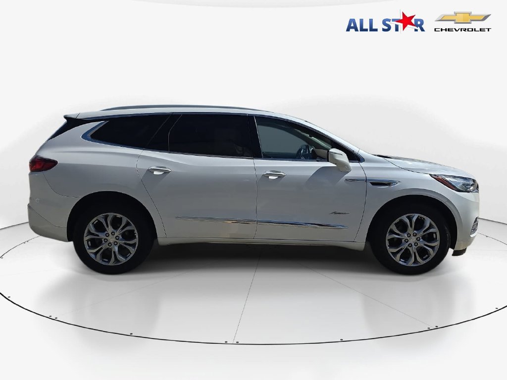 Used 2021 Buick Enclave Avenir w/ Avenir Technology Package AWD/4WD image 2