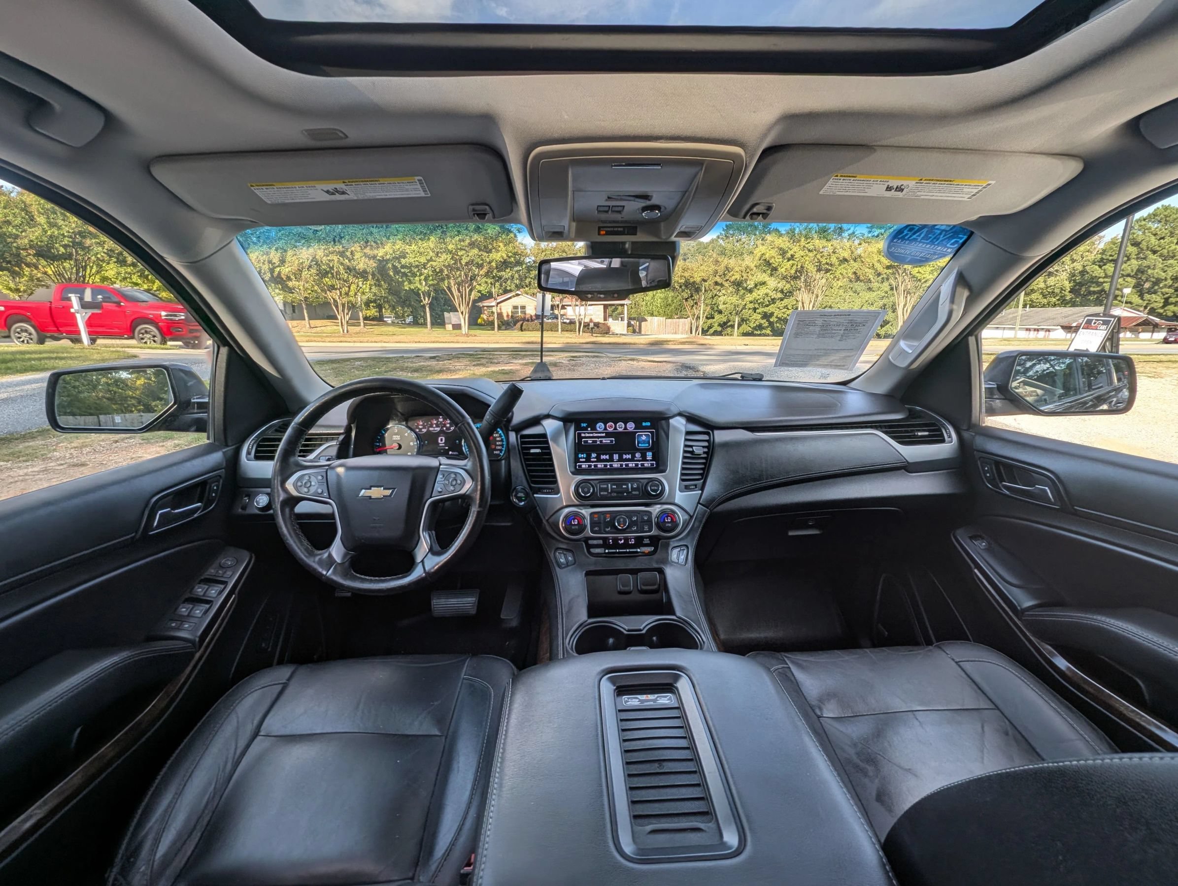 Used 2017 Chevrolet Suburban LT w/ Luxury Package RWD image 40