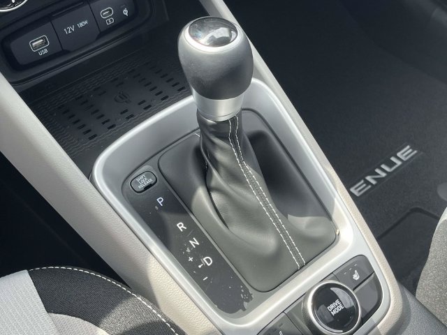 New 2026 Hyundai Venue SEL FWD image 29