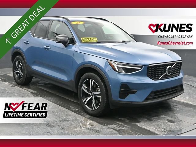 Used 2024 Volvo XC40 B5 Core