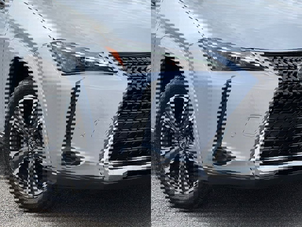 Used 2023 Lexus UX 250h FWD w/ Premium Package image 10