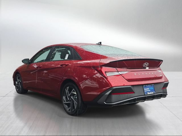 Certified 2025 Hyundai Elantra SEL FWD image 5