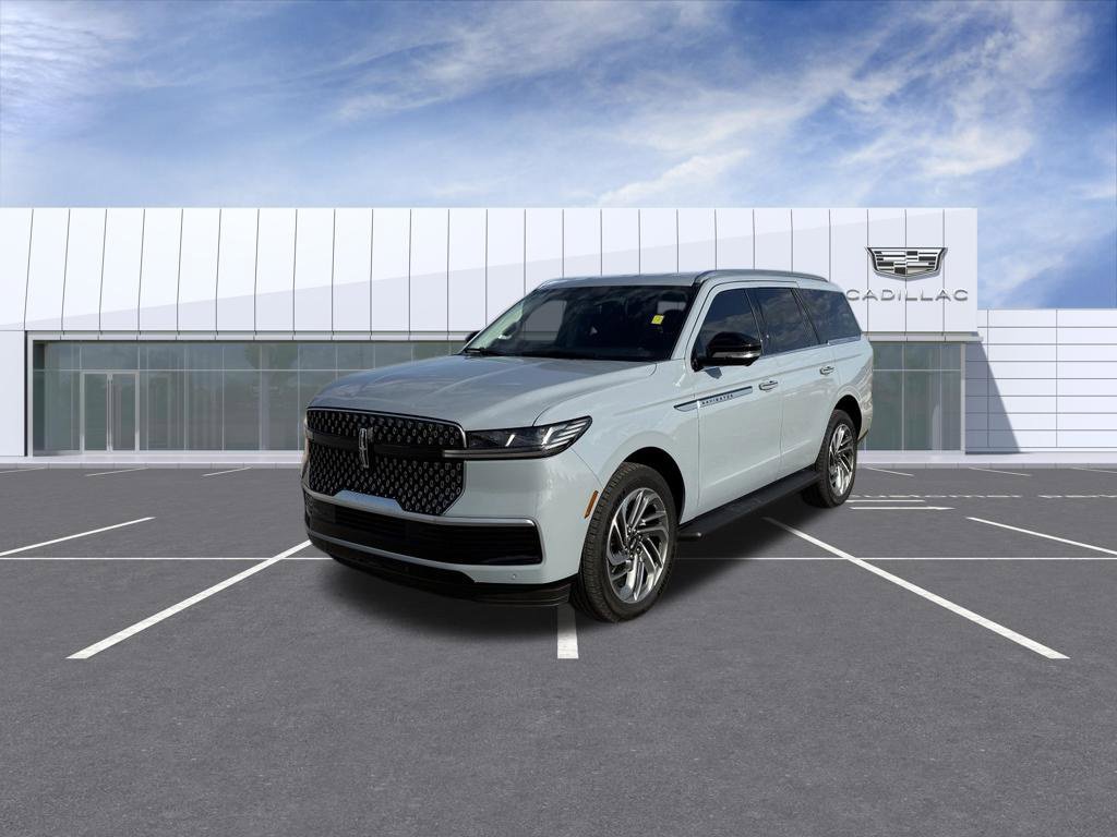 Used 2026 Lincoln Navigator Premiere AWD/4WD image 6