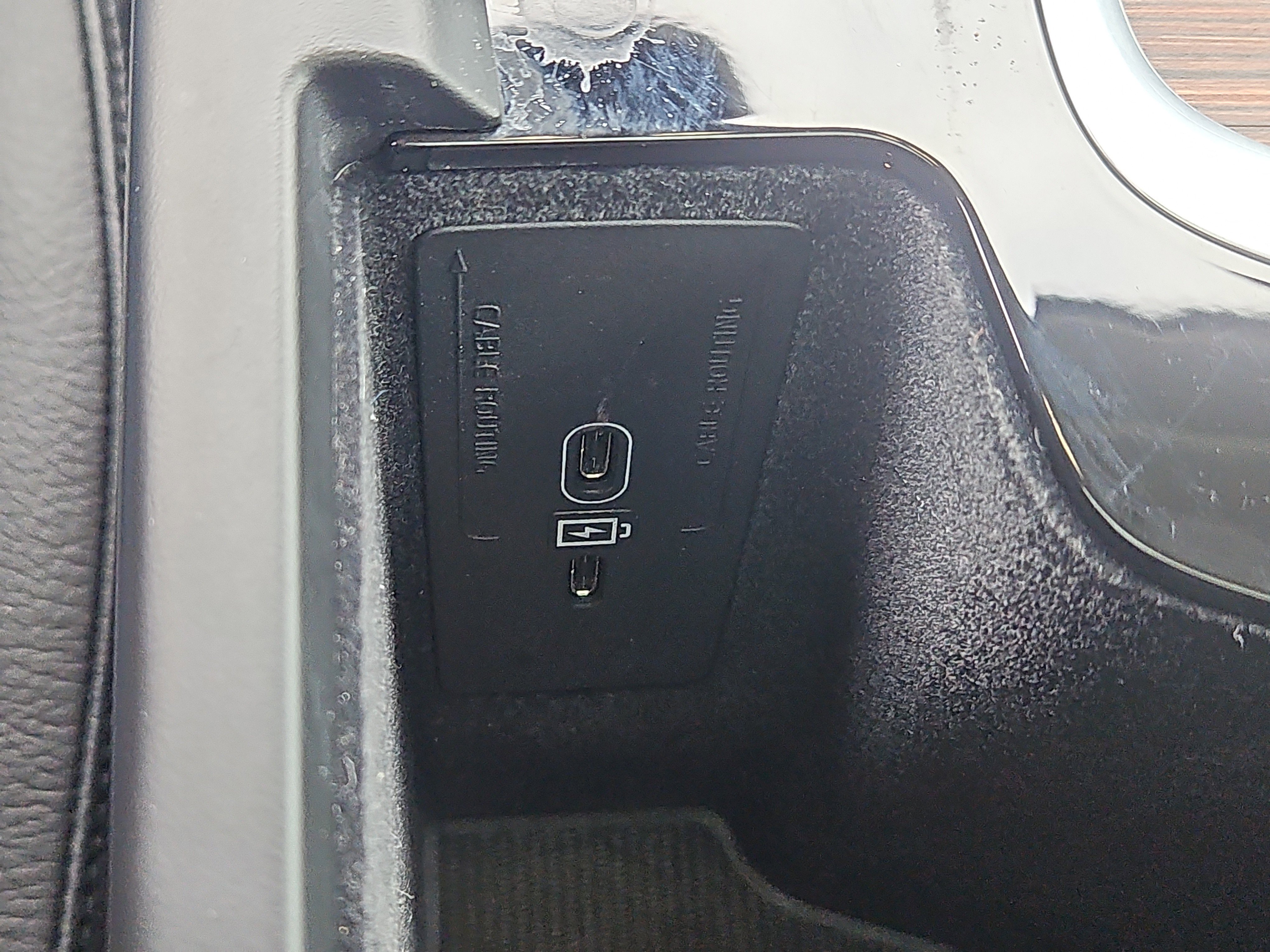 Certified 2023 Volvo V60 B5 Cross Country Plus image 10