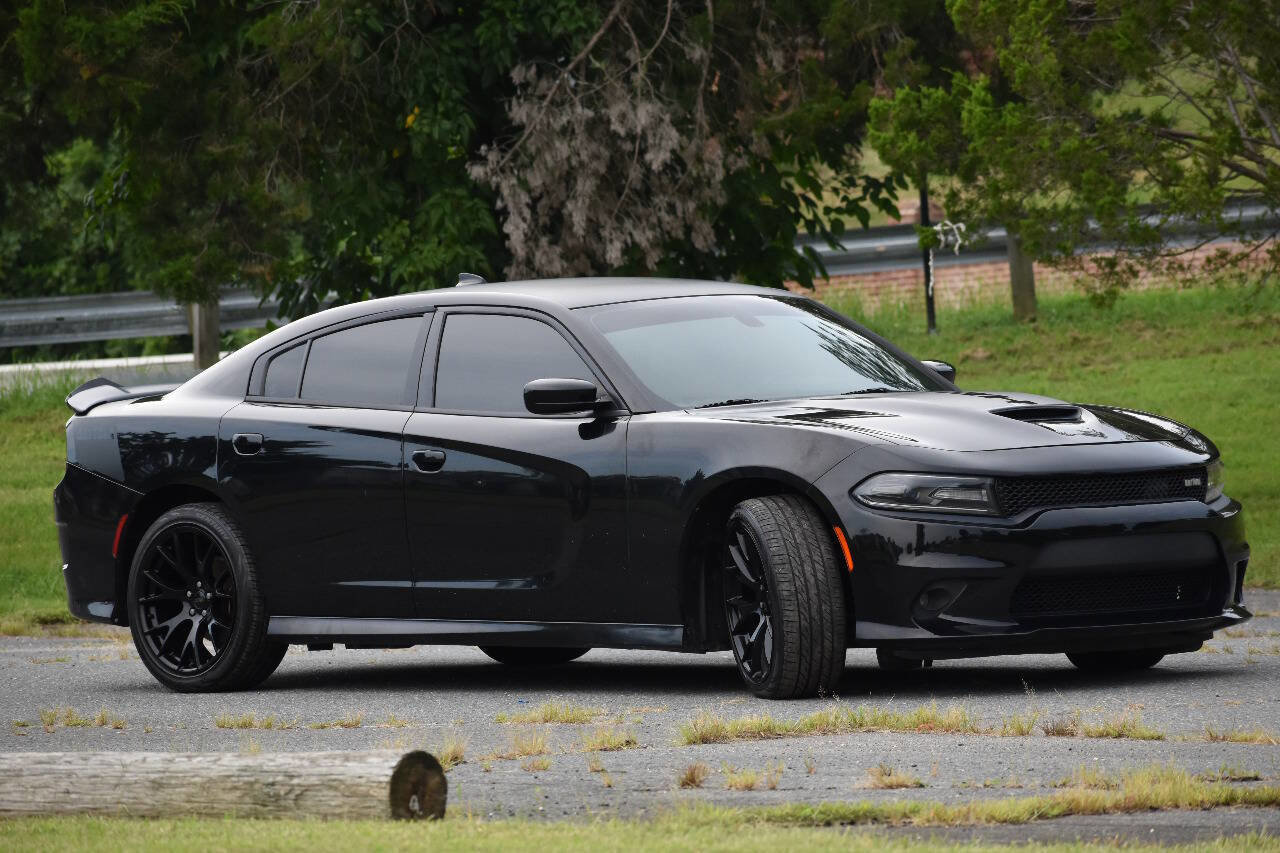 Used 2018 Dodge Charger R/T image 4