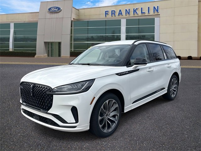 New 2026 Lincoln Aviator 2WD w/ Jet Appearance Package image 3