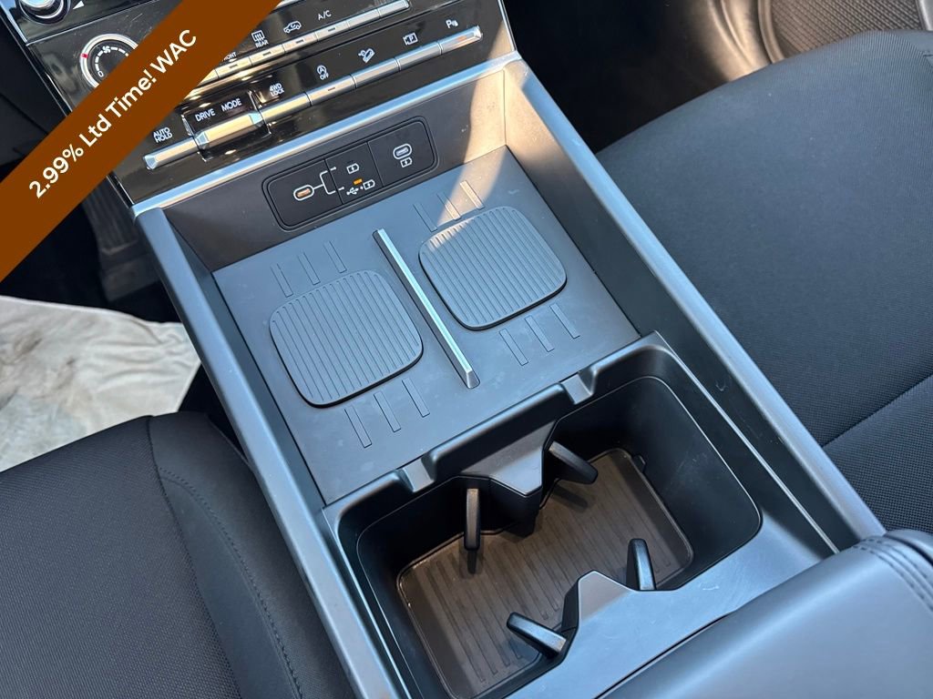 Used 2025 Hyundai Santa Fe SE image 42