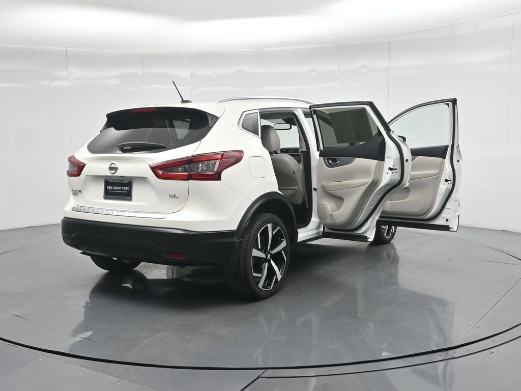 Used 2020 Nissan Rogue Sport SL w/ Premium Package FWD image 6