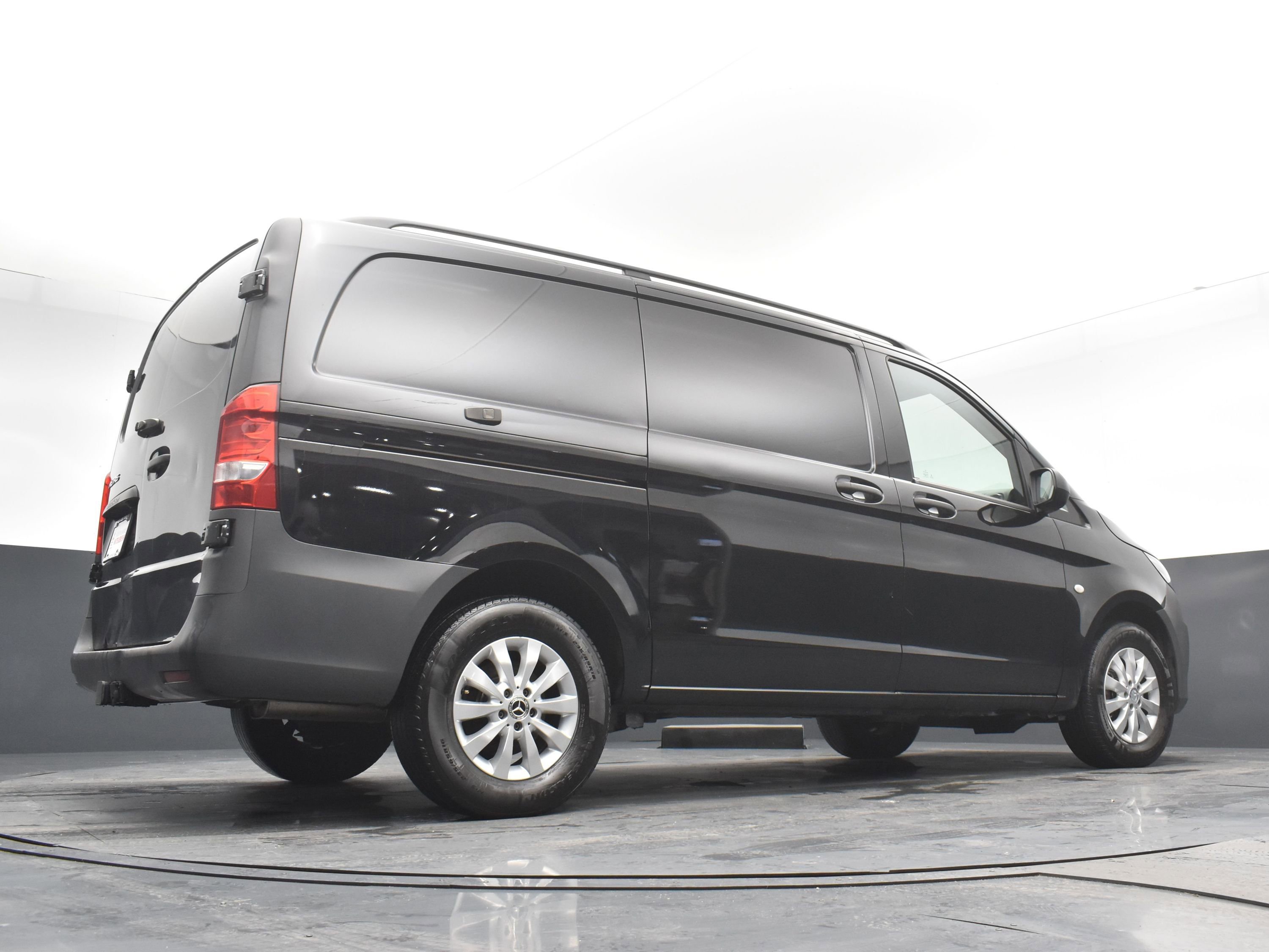 Used 2022 Mercedes-Benz Metris image 24