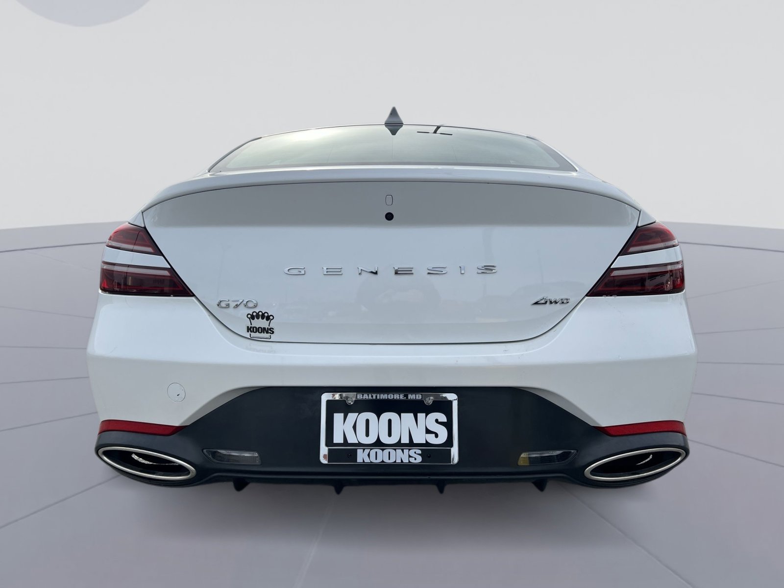 Used 2025 Genesis G70 2.5T image 5