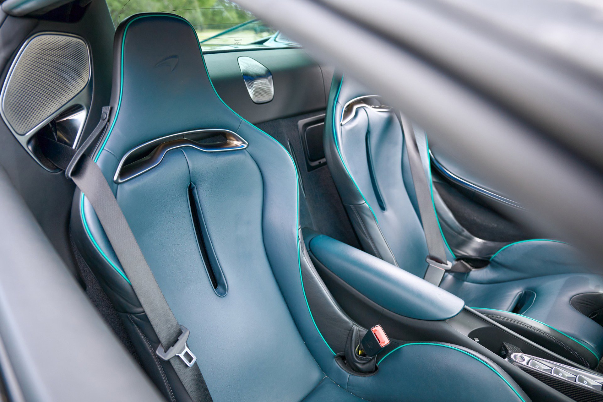 Used 2025 McLaren Artura Spider RWD image 87
