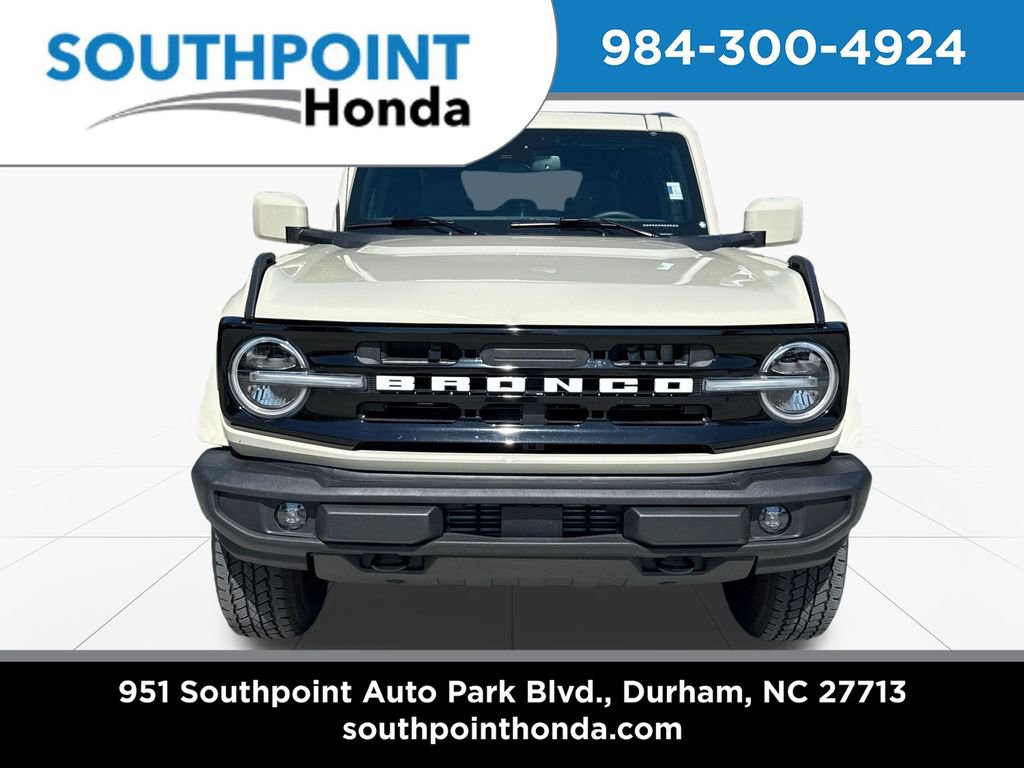 Used 2025 Ford Bronco Outer Banks AWD/4WD image 2