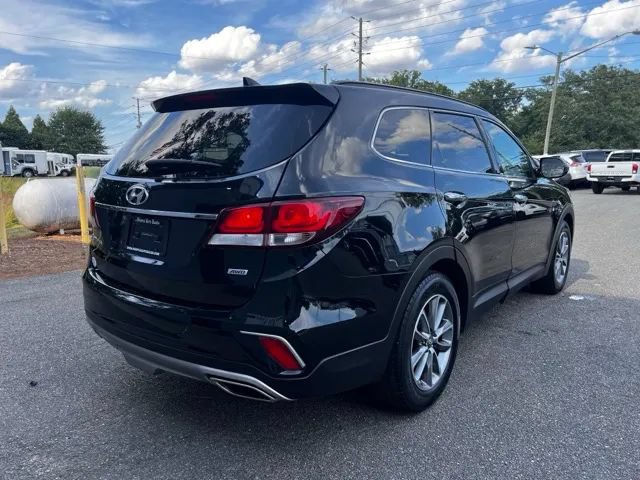Used 2017 Hyundai Santa Fe SE AWD/4WD image 5