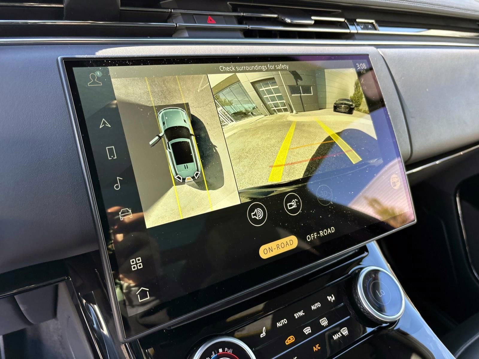 Used 2023 Land Rover Range Rover Sport SE Dynamic image 19