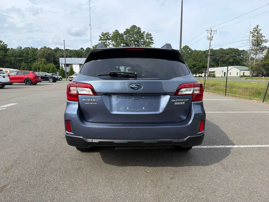 Used 2017 Subaru Outback 2.5i Premium AWD/4WD image 6
