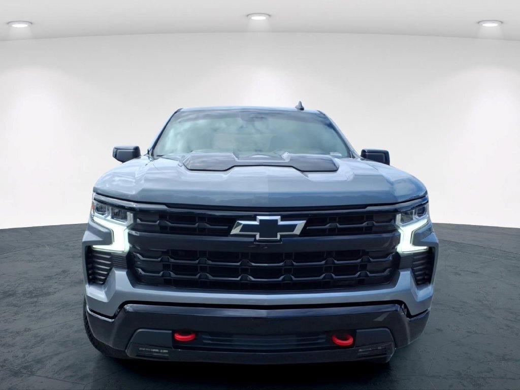Used 2024 Chevrolet Silverado 1500 LT Trail Boss w/ Convenience Package II AWD/4WD image 4
