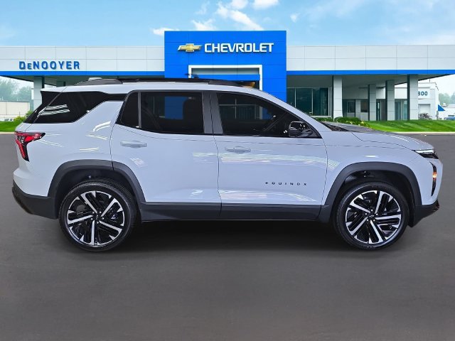 New 2026 Chevrolet Equinox RS w/ Convenience Package III FWD image 7