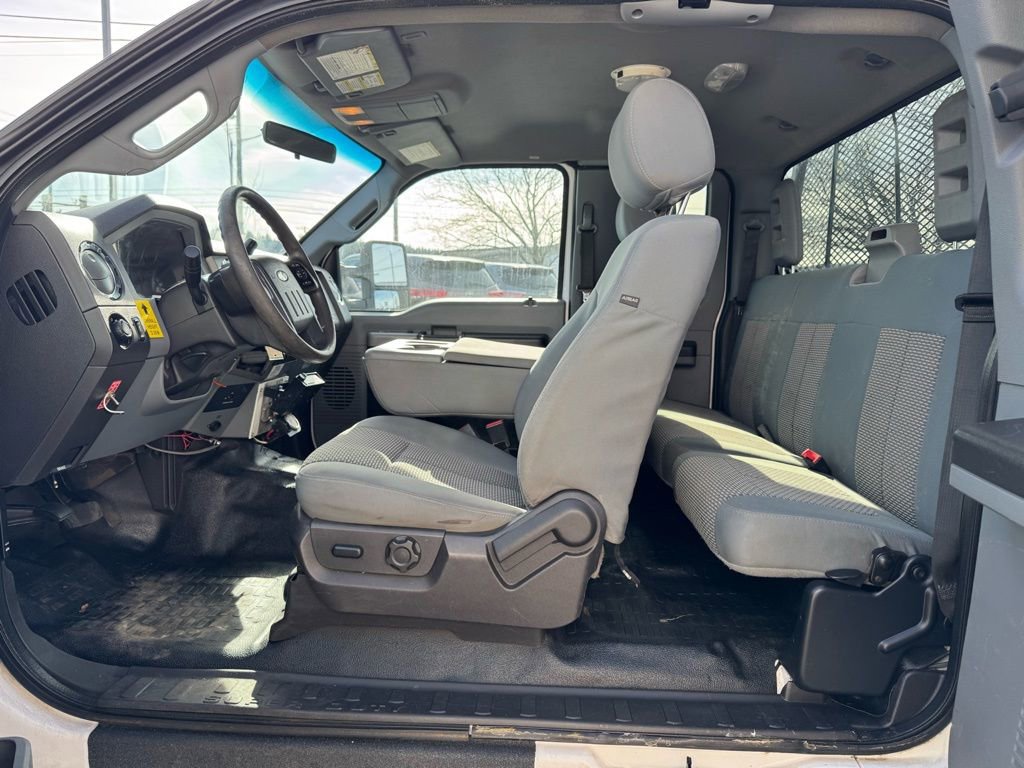 Used 2015 Ford F550 4x4 SuperCab Super Duty image 10