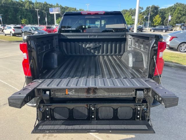 New 2026 Chevrolet Silverado 1500 ZR2 w/ Dark Appearance Package AWD/4WD image 10