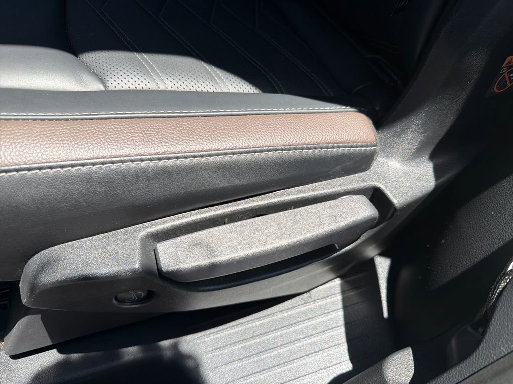 Certified 2024 Nissan Pathfinder Platinum AWD/4WD image 22