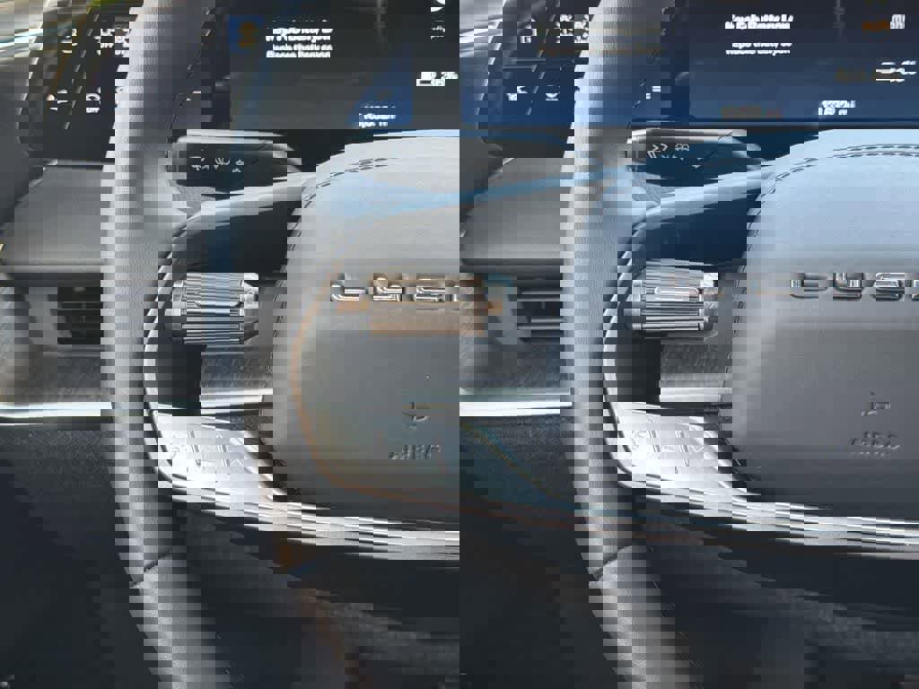 Used 2024 Lucid Air Touring image 13