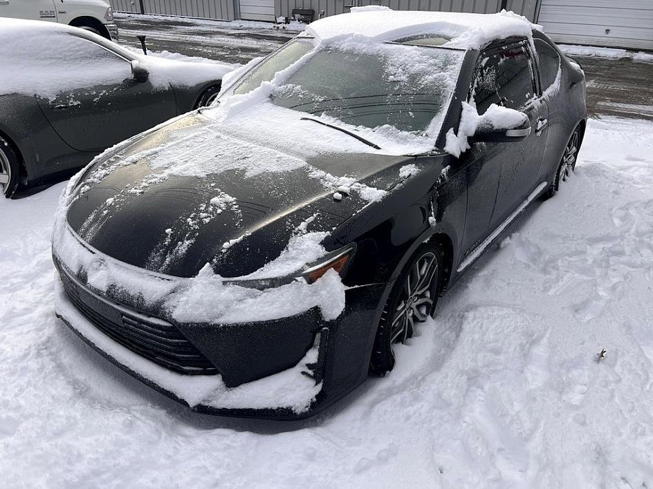 Used 2015 Scion tC image 1