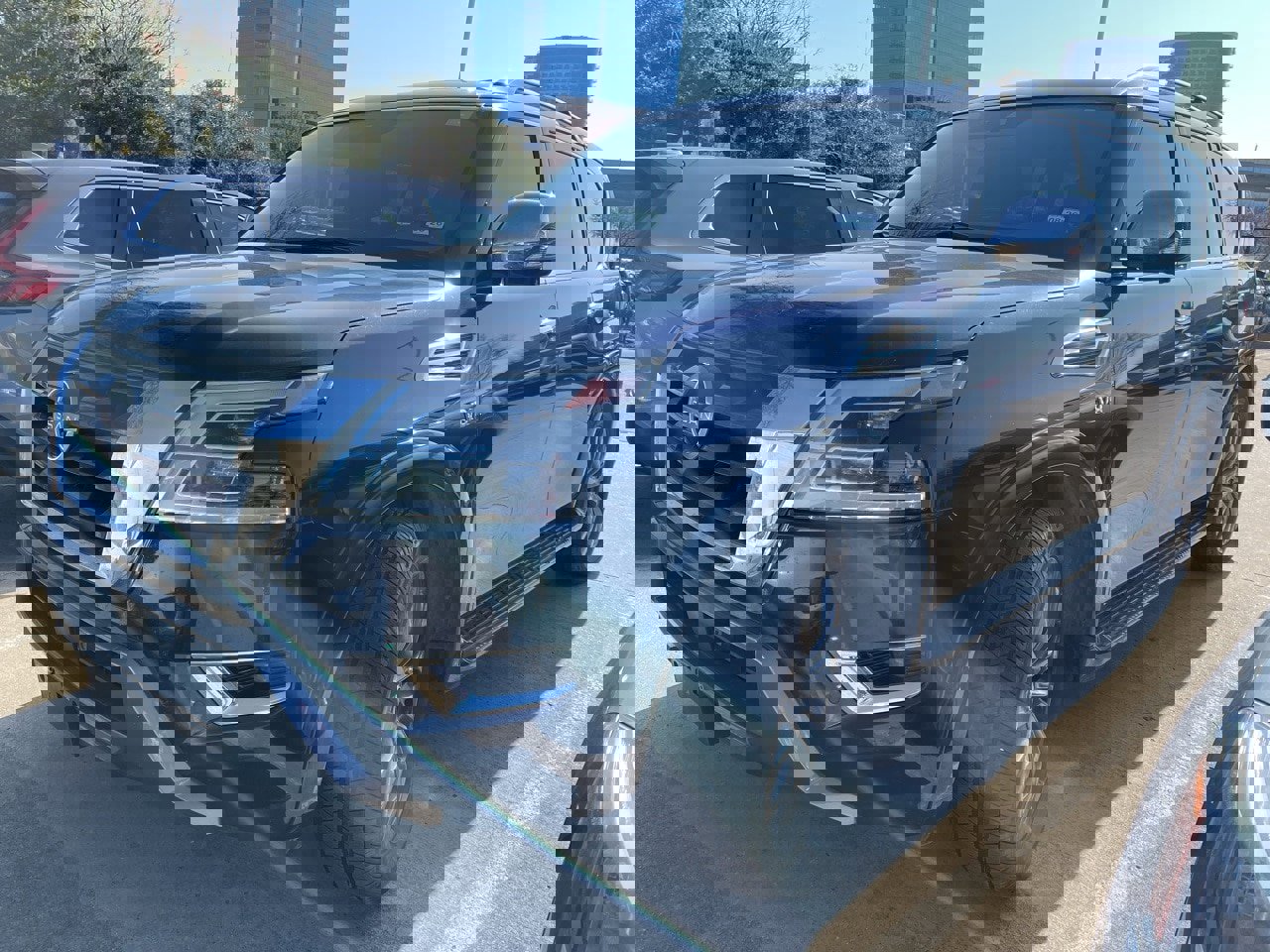 Used 2021 Nissan Armada Platinum w/ Captain's Chairs Package image 2