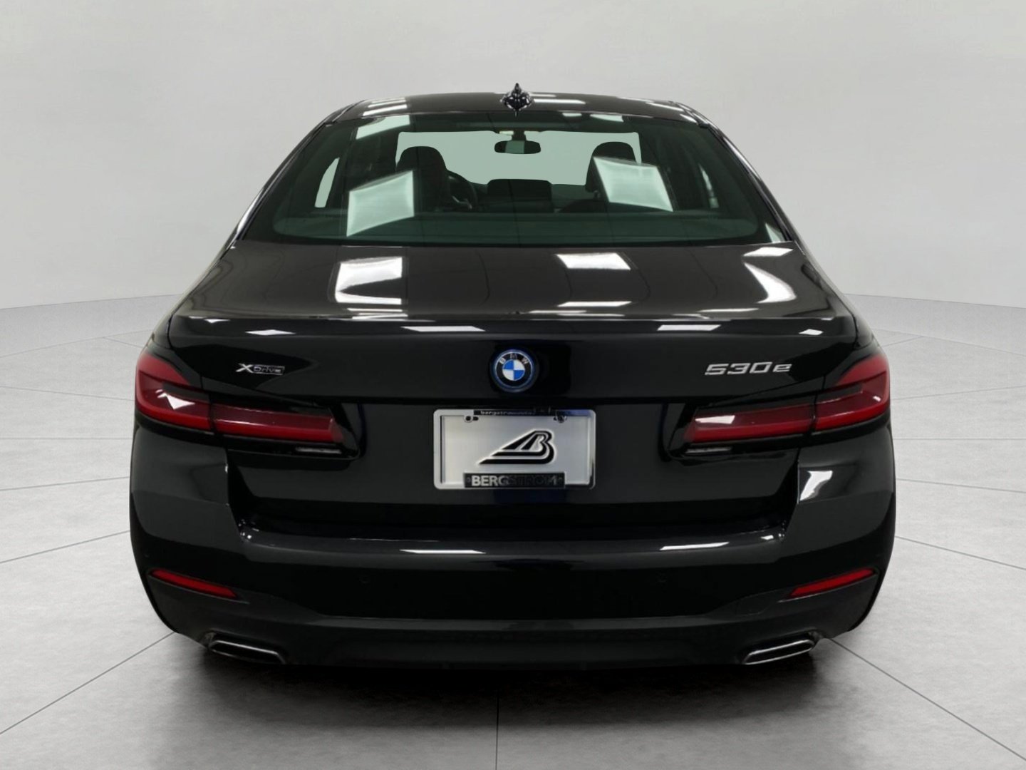 Used 2023 BMW 530e xDrive w/ Executive Package AWD/4WD image 37
