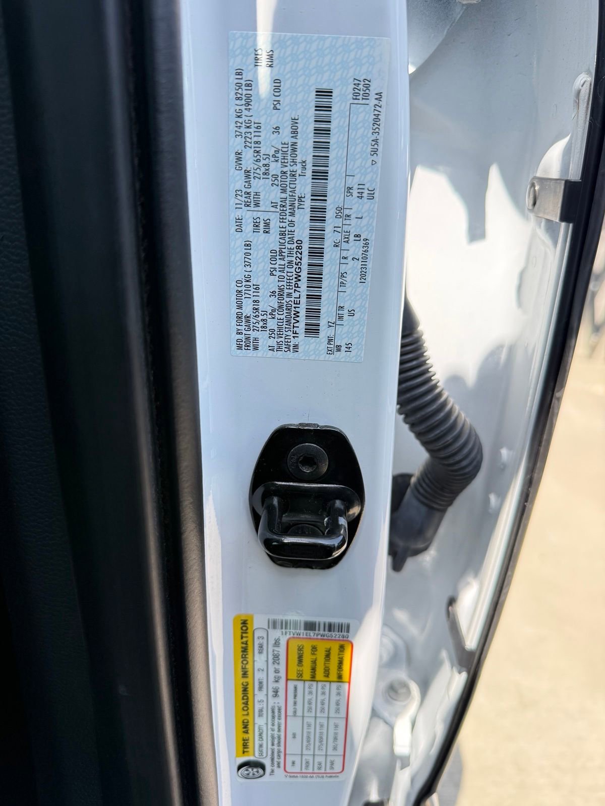 Used 2023 Ford F150 Lightning XLT AWD/4WD image 10